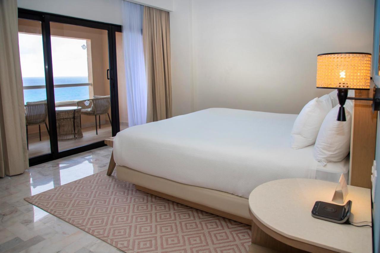 Executive King Suite with Ocean View - Non-Smoking