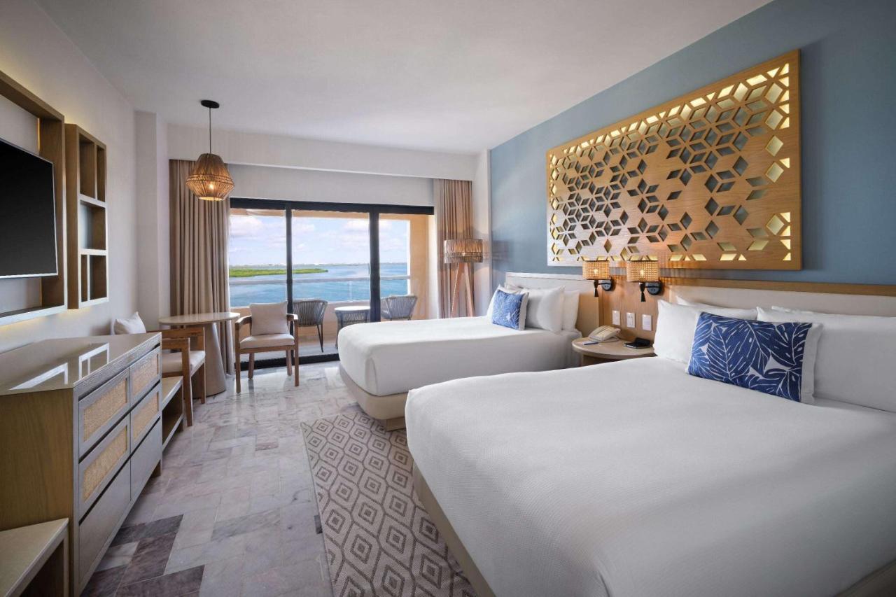 Superior Double Room with Lagoon View - Non-Smoking