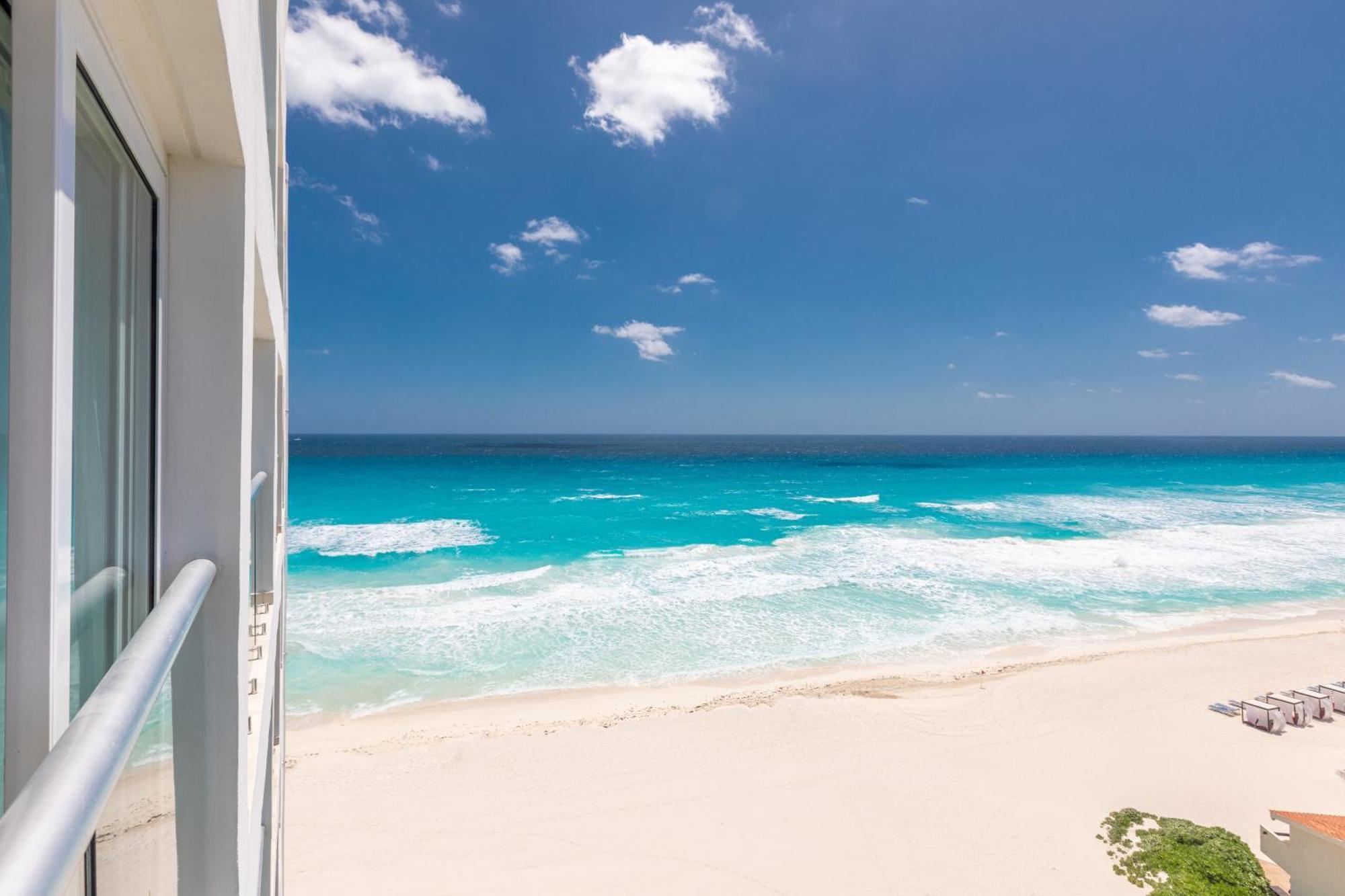 Royal Deluxe Ocean View Double Beds