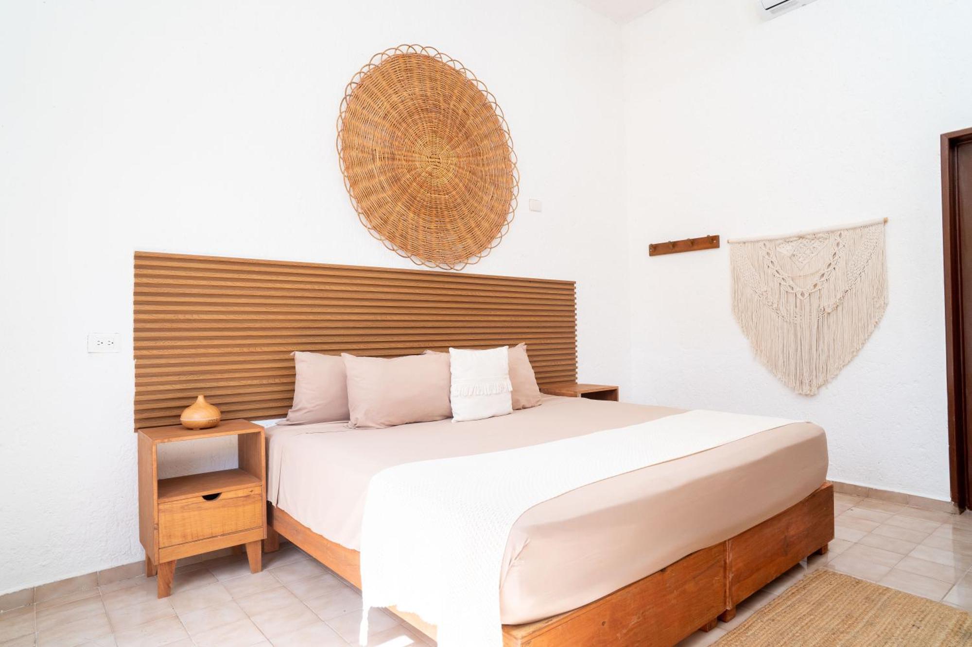 Quadruple Room with Private Bathroom