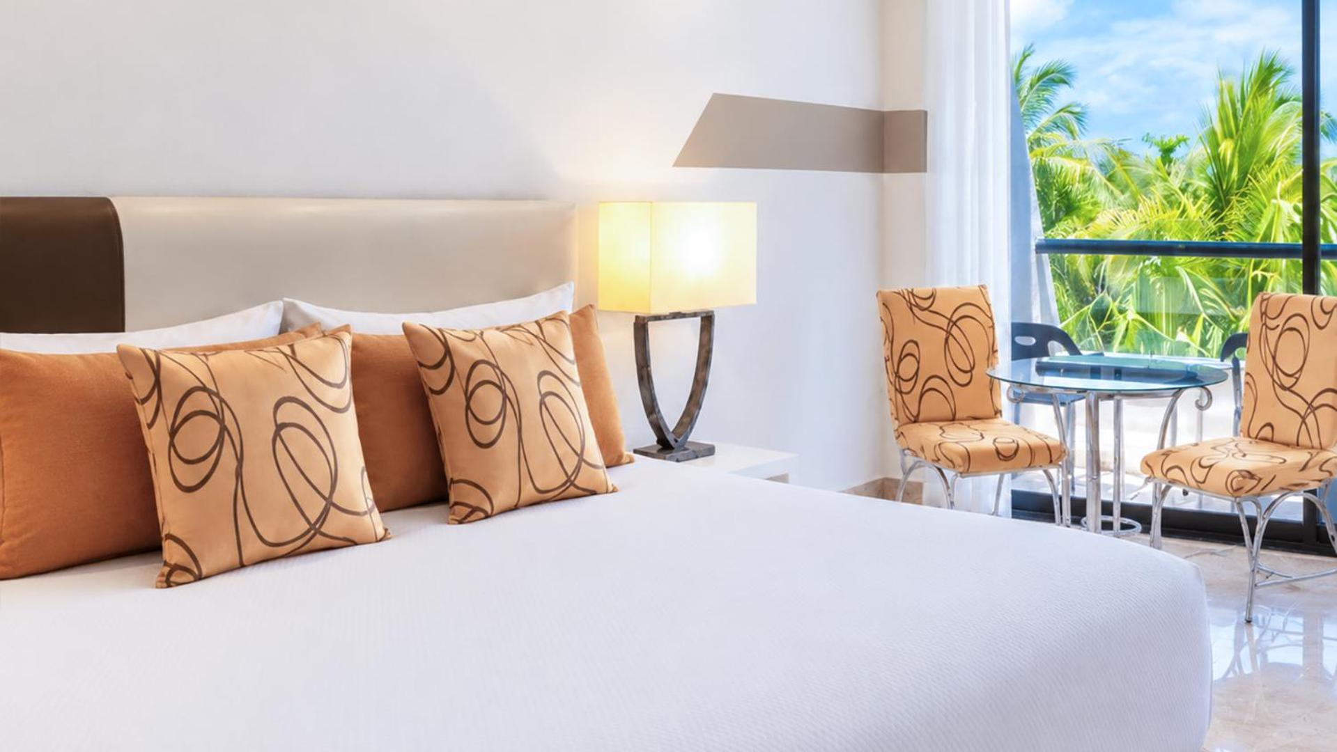 Grand Standard Room