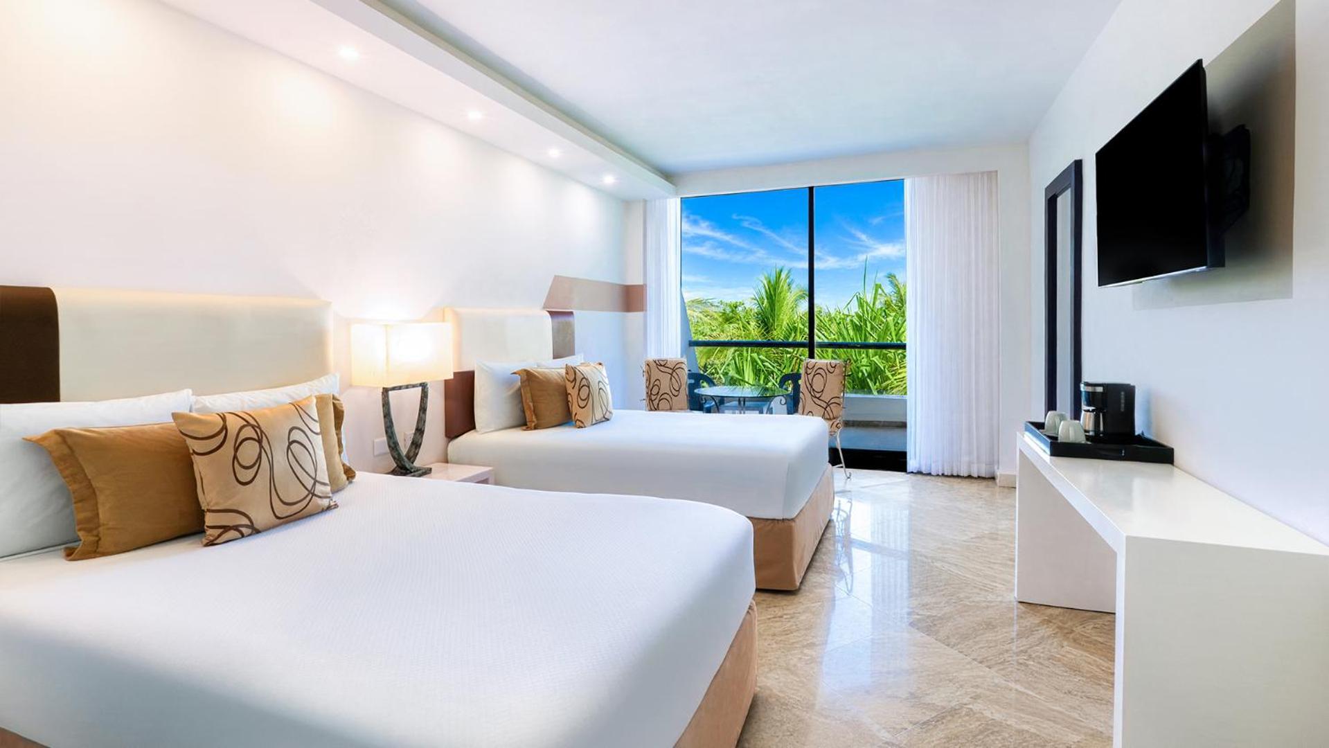 Grand Standard Room