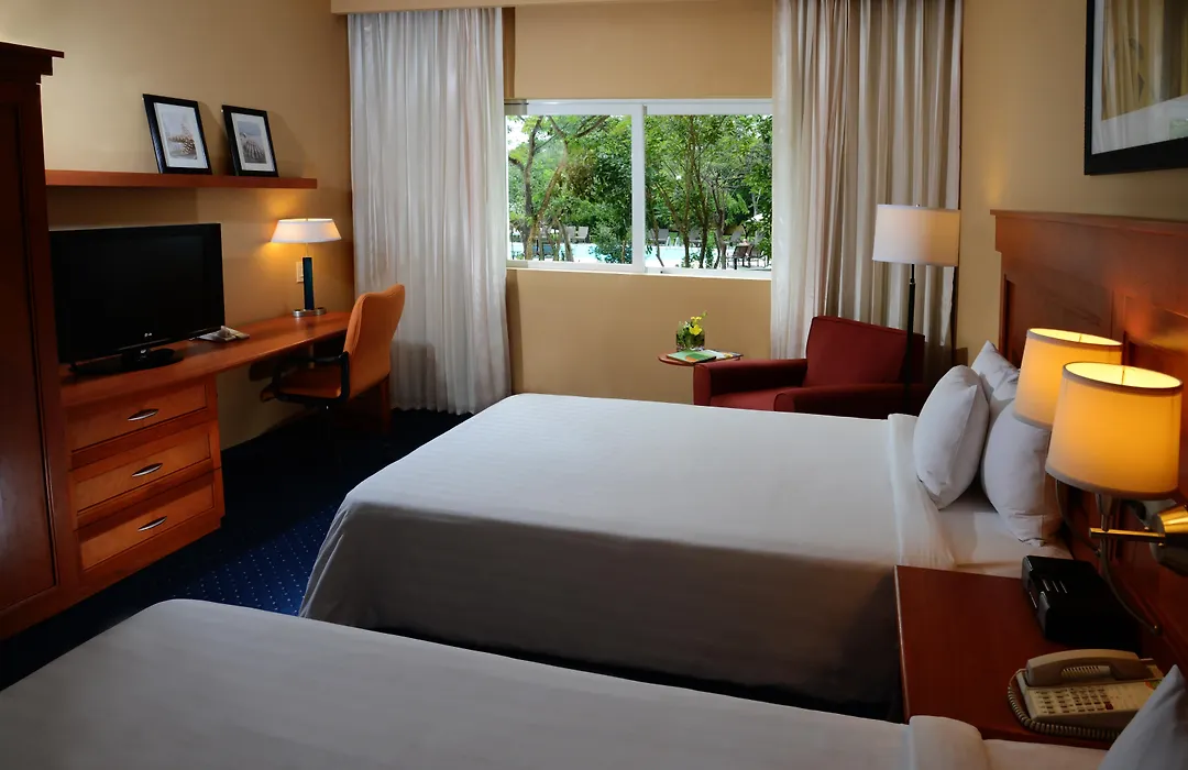 Courtyard By Marriott Cancun Airport-1